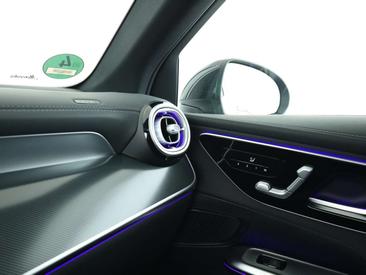 Mercedes GLC 220 — photo 16