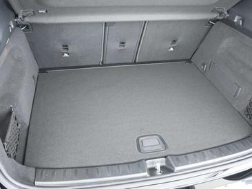 Mercedes GLA 200 — photo 23
