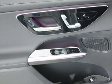 Mercedes GLC 220 — photo 20