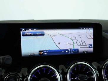 Mercedes GLA 180 — photo 13