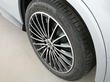 Mercedes GLC 220 — photo 22