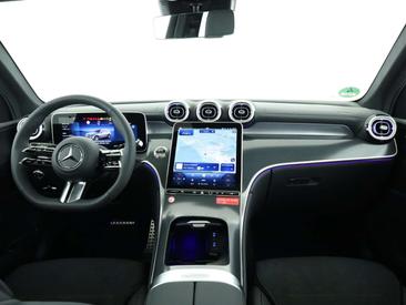 Mercedes GLC 220 — photo 19