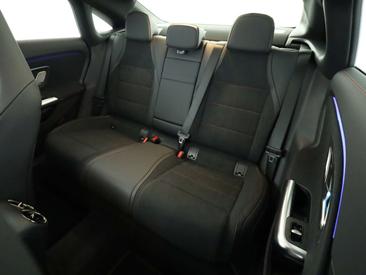Mercedes CLA 220 — photo 18