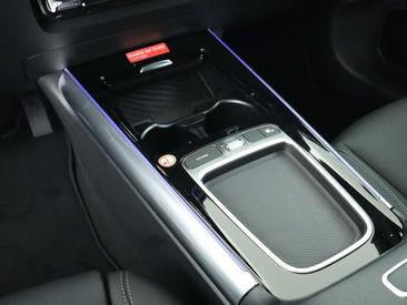 Mercedes GLA 180 — photo 15