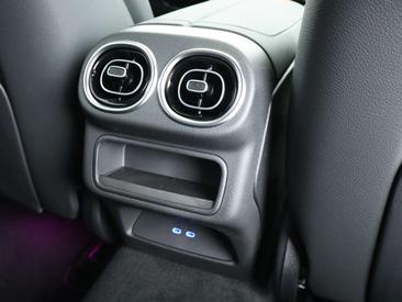 Mercedes GLC 220 — photo 24
