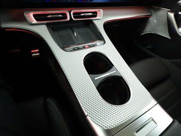 Mercedes GLC 400 — photo 15