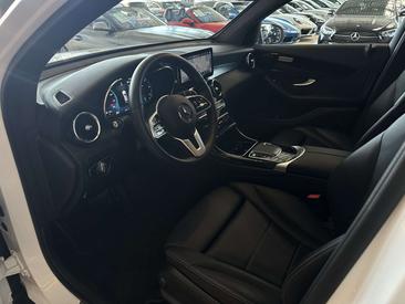 Mercedes GLC 220 — photo 10