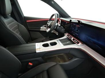 Mercedes GLC 400 — photo 17