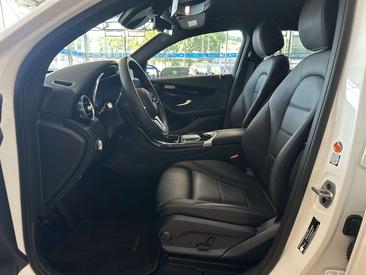 Mercedes GLC 220 — photo 11