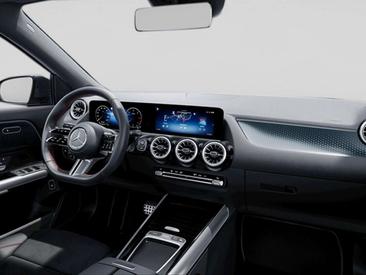 Mercedes GLA 200 — photo 6