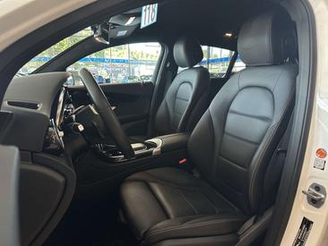 Mercedes GLC 220 — photo 12