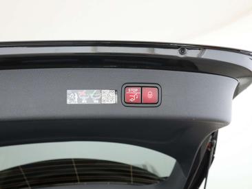 Mercedes GLC 220 — photo 25