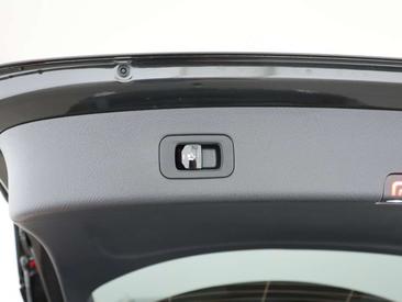 Mercedes GLC 220 — photo 26