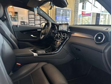 Mercedes GLC 220 — photo 13