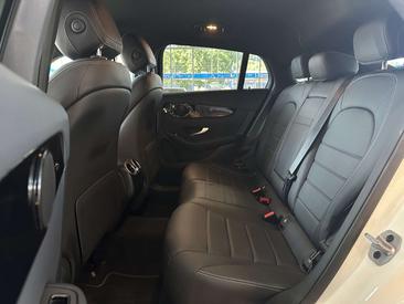 Mercedes GLC 220 — photo 14