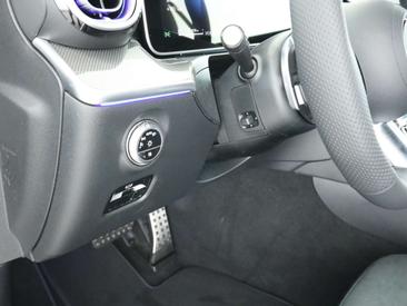 Mercedes CLE 200 — photo 25