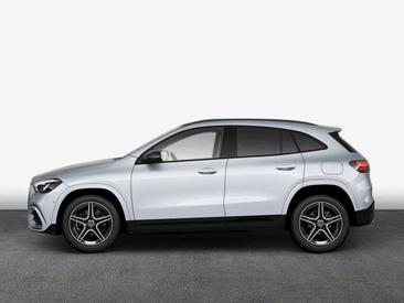 Mercedes GLA 200 — photo 9
