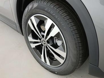 Mercedes GLA 180 — photo 21