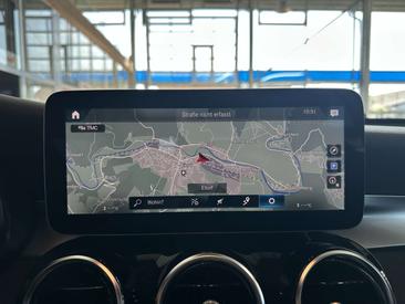 Mercedes GLC 220 — photo 16