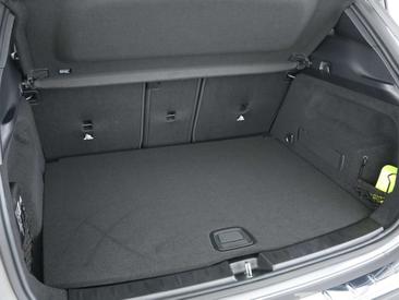 Mercedes GLA 180 — photo 22