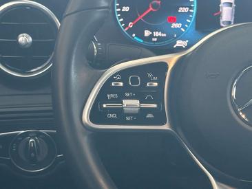 Mercedes GLC 220 — photo 20