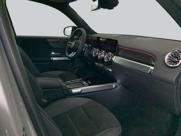 Mercedes GLB 200 — photo 10