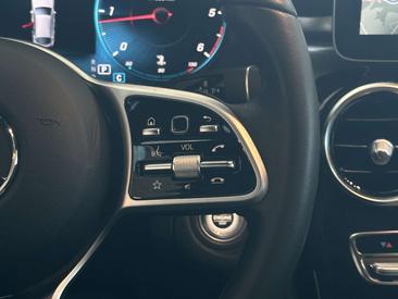 Mercedes GLC 220 — photo 21