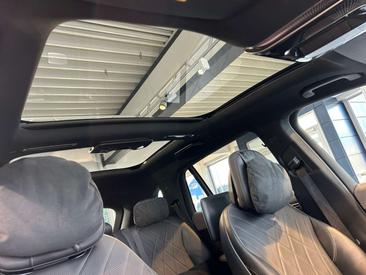 Mercedes EQS 580 Night Edition — photo 17