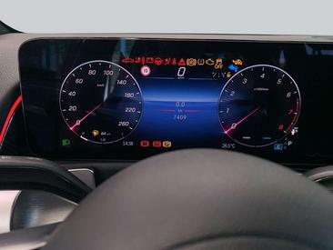 Mercedes GLB 200 — photo 15