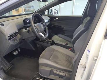 Volkswagen ID.5 Pro — photo 3