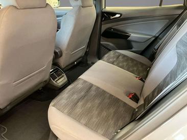 Volkswagen ID.4 Pro — photo 12