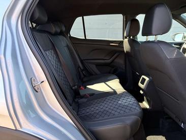 Volkswagen T-CROSS R-Line — photo 15