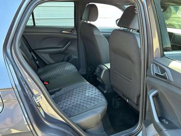Volkswagen T-CROSS R-Line — photo 12
