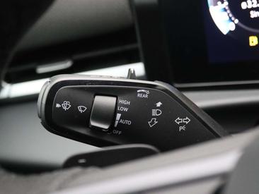 Volkswagen T-Roc ETSI R-Line — photo 19