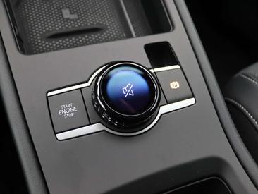 Volkswagen T-Roc ETSI R-Line — photo 33