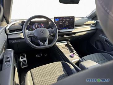 Volkswagen T-Roc R-Line — photo 9