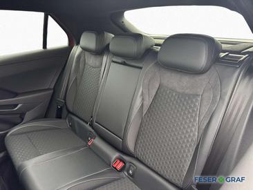 Volkswagen T-Roc R-Line — photo 11