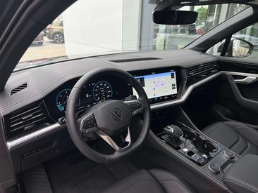 Volkswagen Touareg TDI 4Motion — photo 7