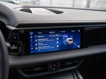 Porsche Macan Electrique 4 — photo 21