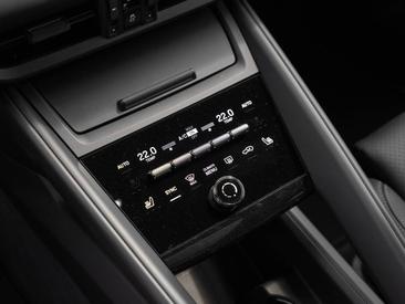 Porsche Macan Electrique 4 — photo 24