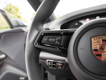Porsche Macan Electrique 4 — photo 28