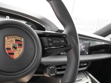 Porsche Macan Electrique 4 — photo 29