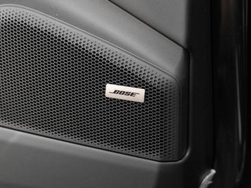 Porsche Macan Electrique 4 — photo 32