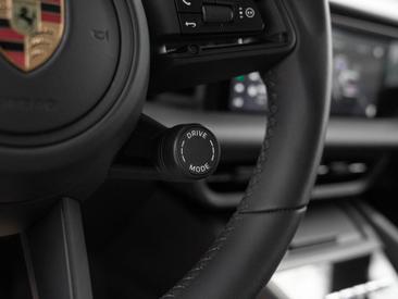 Porsche Macan Electrique 4 — photo 33
