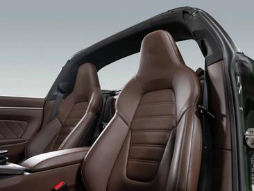 Porsche 992 II Targa 4S — photo 18