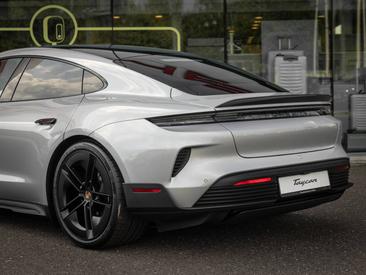Porsche Taycan ph2 Turbo GT — photo 8