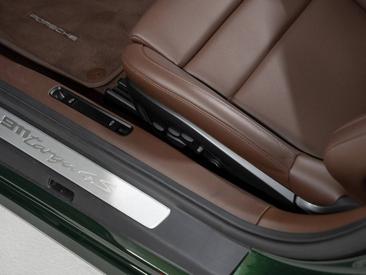 Porsche 992 II Targa 4S — photo 23