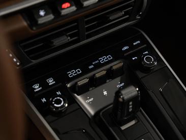 Porsche 992 II Targa 4S — photo 25