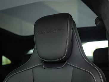 Porsche Taycan ph2 Turbo GT — photo 22