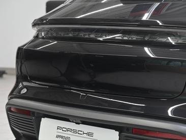 Porsche Taycan 4S Cross Turismo — photo 6